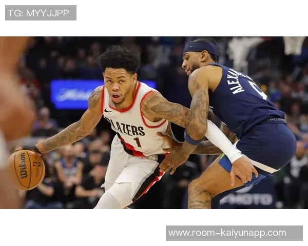 马祖拉谈A西蒙斯防守表现称其强度与专注力能让球队焕然一新